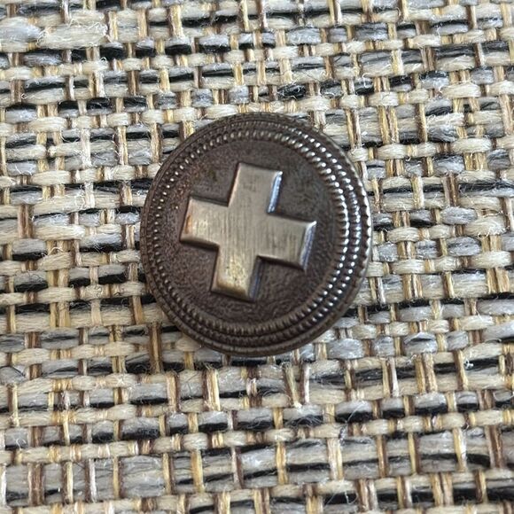 8 vintage metal buttons - Picture 2 of 3